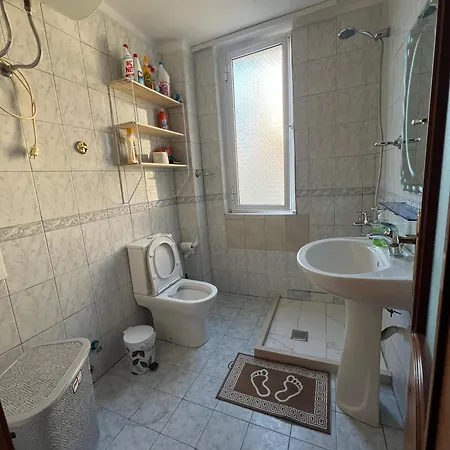 Apartment Simple &