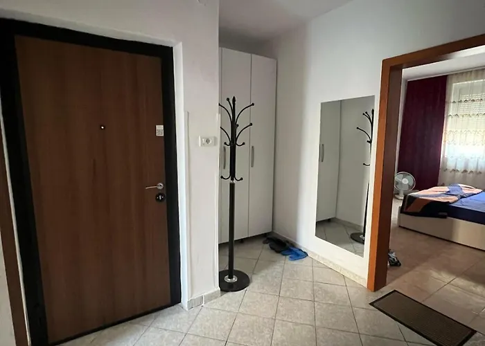 Simple&central Tirana