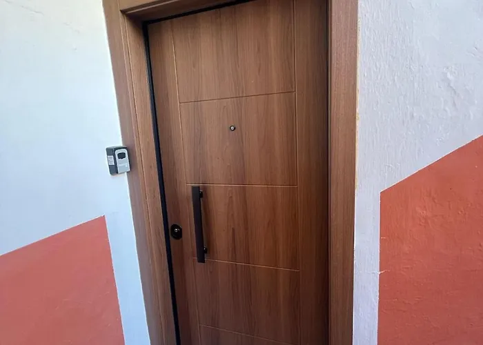 Simple&central * Tirana